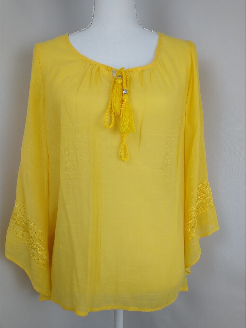 AB Studio Small, Bring Yellow, Light, Embroidery On Sleeve